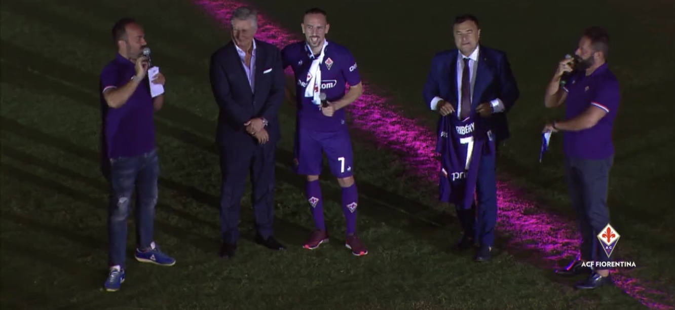 (FOTO): la presentazione di Ribery al Franchi. Circa 12.000 presenti