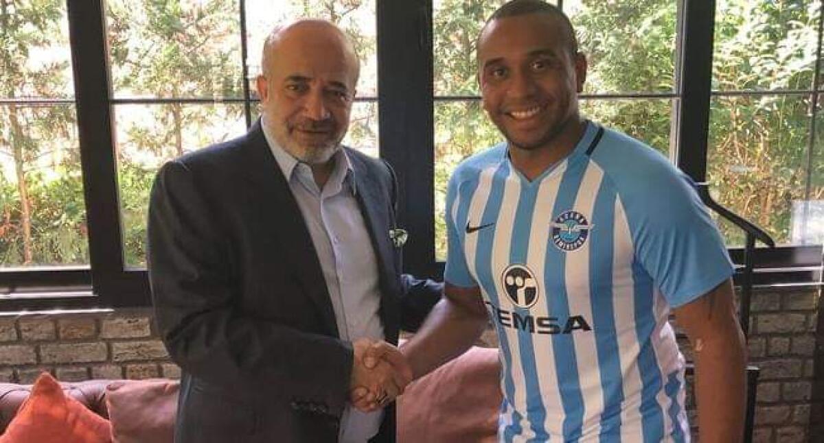 Ex viola, Anderson dà l'addio al calcio a soli 31 anni. Il motivo - 