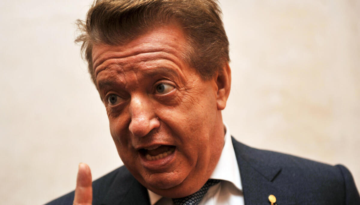 Cecchi Gori: "Si sono inventati a tavolino io mio fallimento. Adesso aspetto il risarcimento da 400 milioni per la Fiorentina" - 