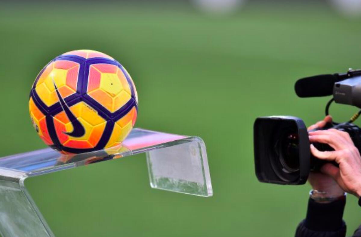 C'è anche la Fiorentina tra i club che richiedono un maxi risarcimento ad IMG per i diritti tv - 