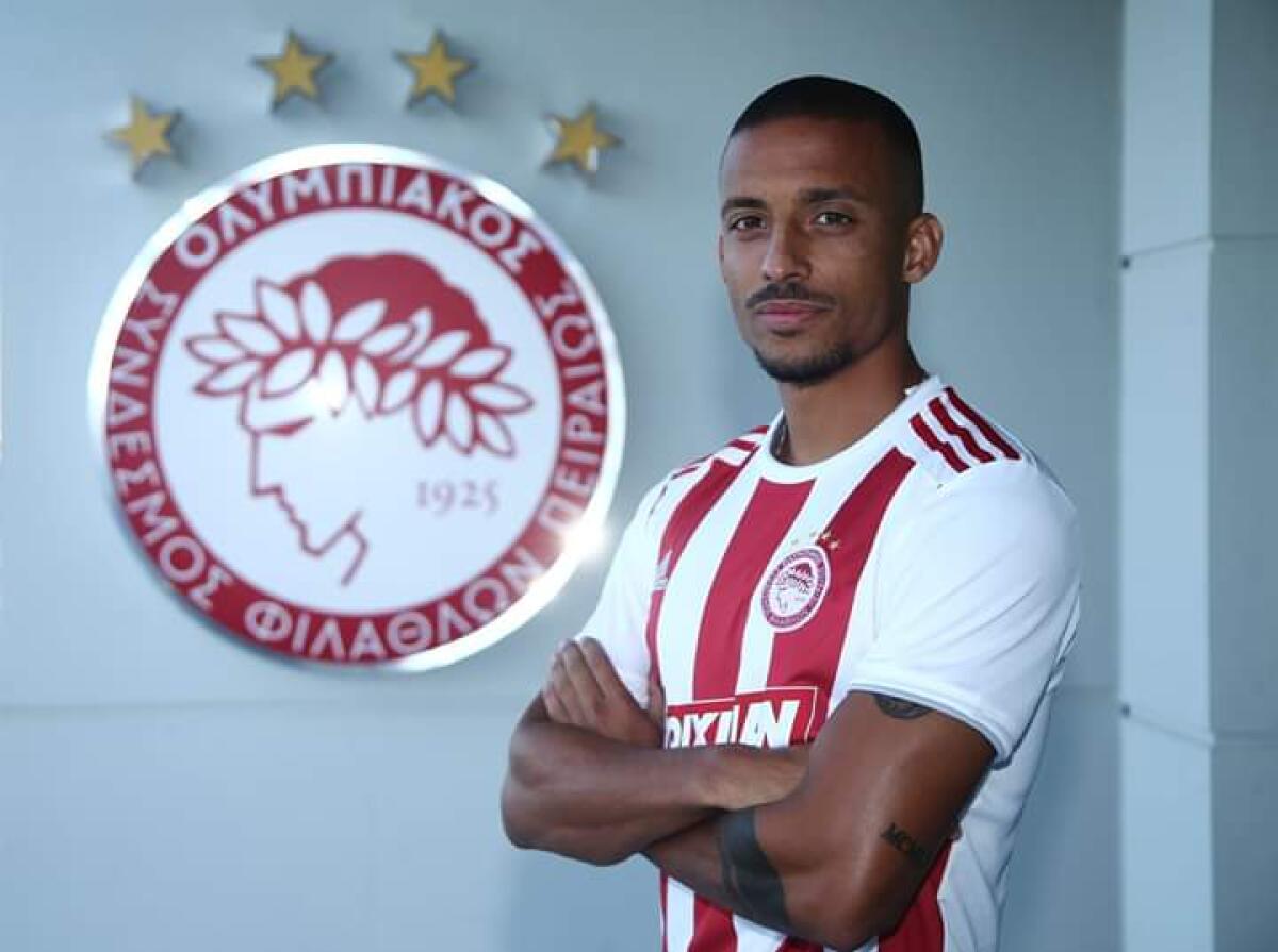 Ex viola, Bruno Gaspar firma per l'Olympiacos. Prestito secco dallo Sporting Lisbona - 