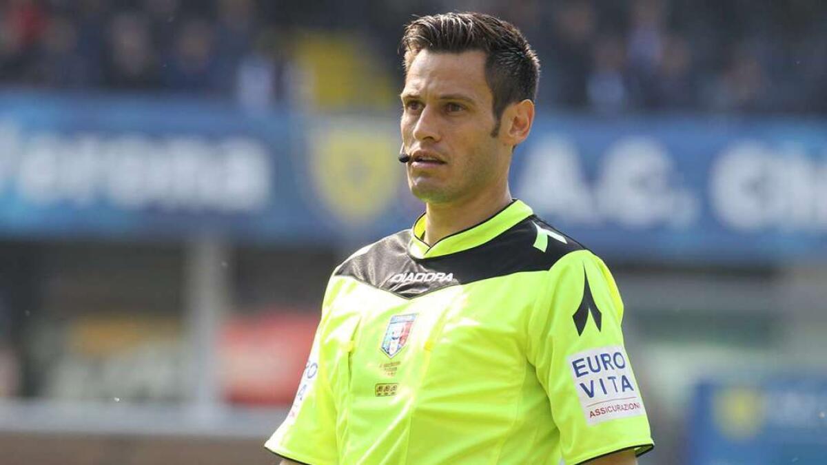 Mariani, buona direzione, giusto annullare il gol a Benassi ed interrompere il gioco per i cori razzisti - 