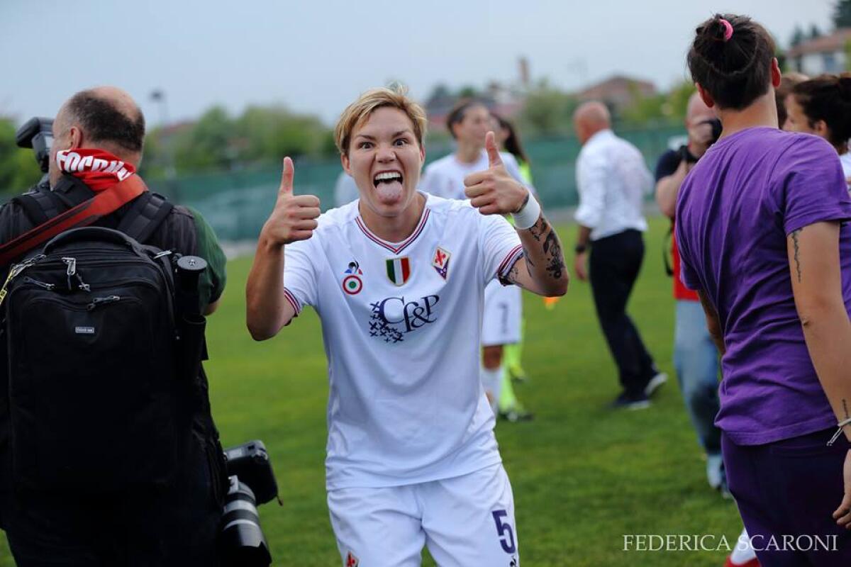 Elena Linari: "Ho il sangue viola addosso, sogno di tornare alla Fiorentina" - 