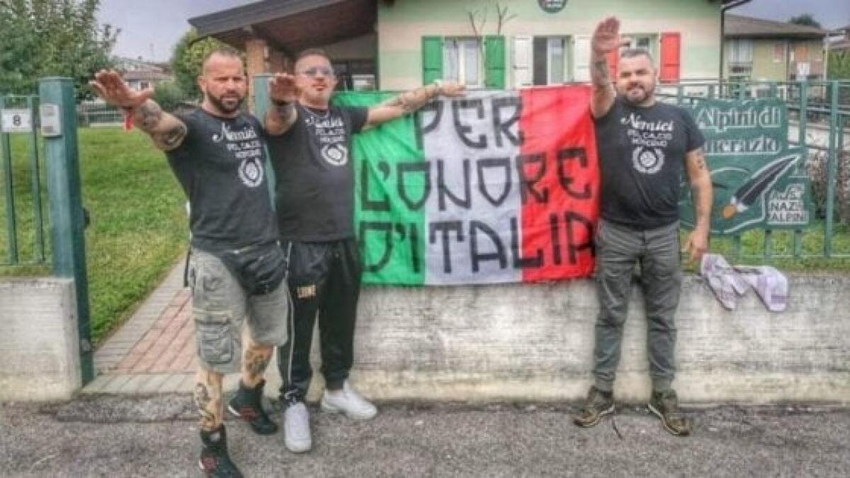 Il nuovo gruppo dei tifosi della Juventus, saluto militare e idee neo fasciste di estrama destra. I dettagli - 