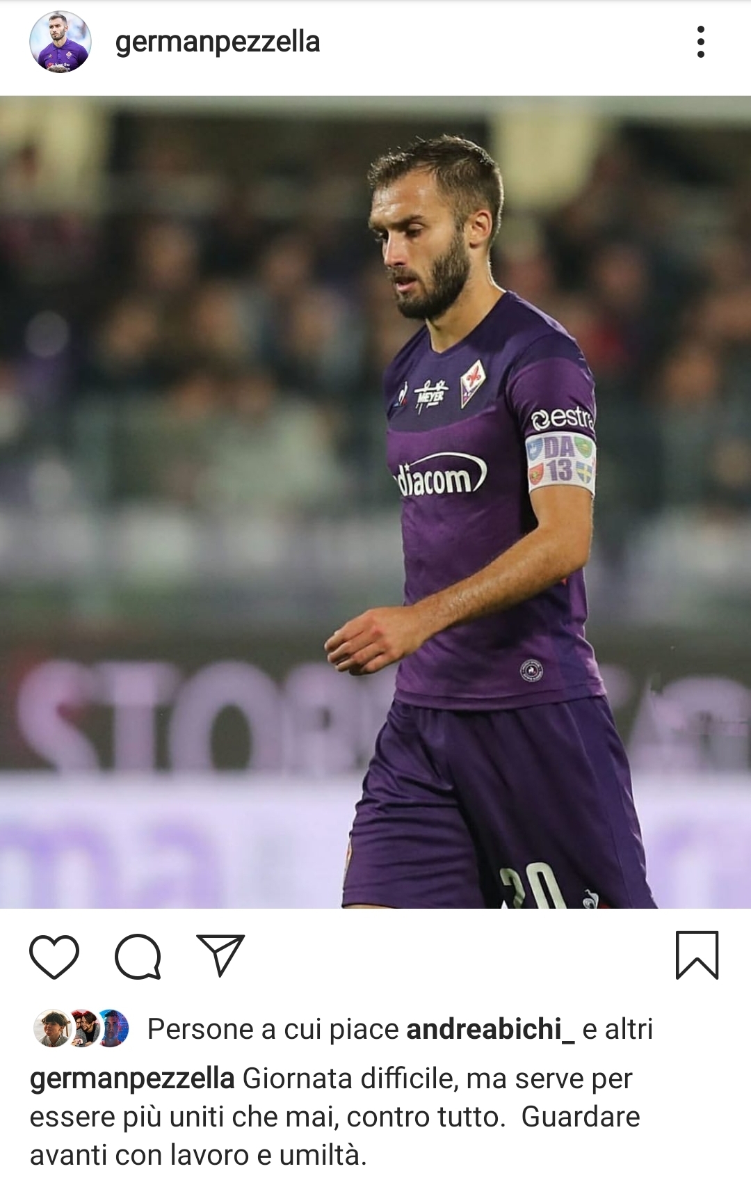 Pezzella scrive: "Oggi è una giornata difficile, serve per essere uniti contro tutti, più che mai"