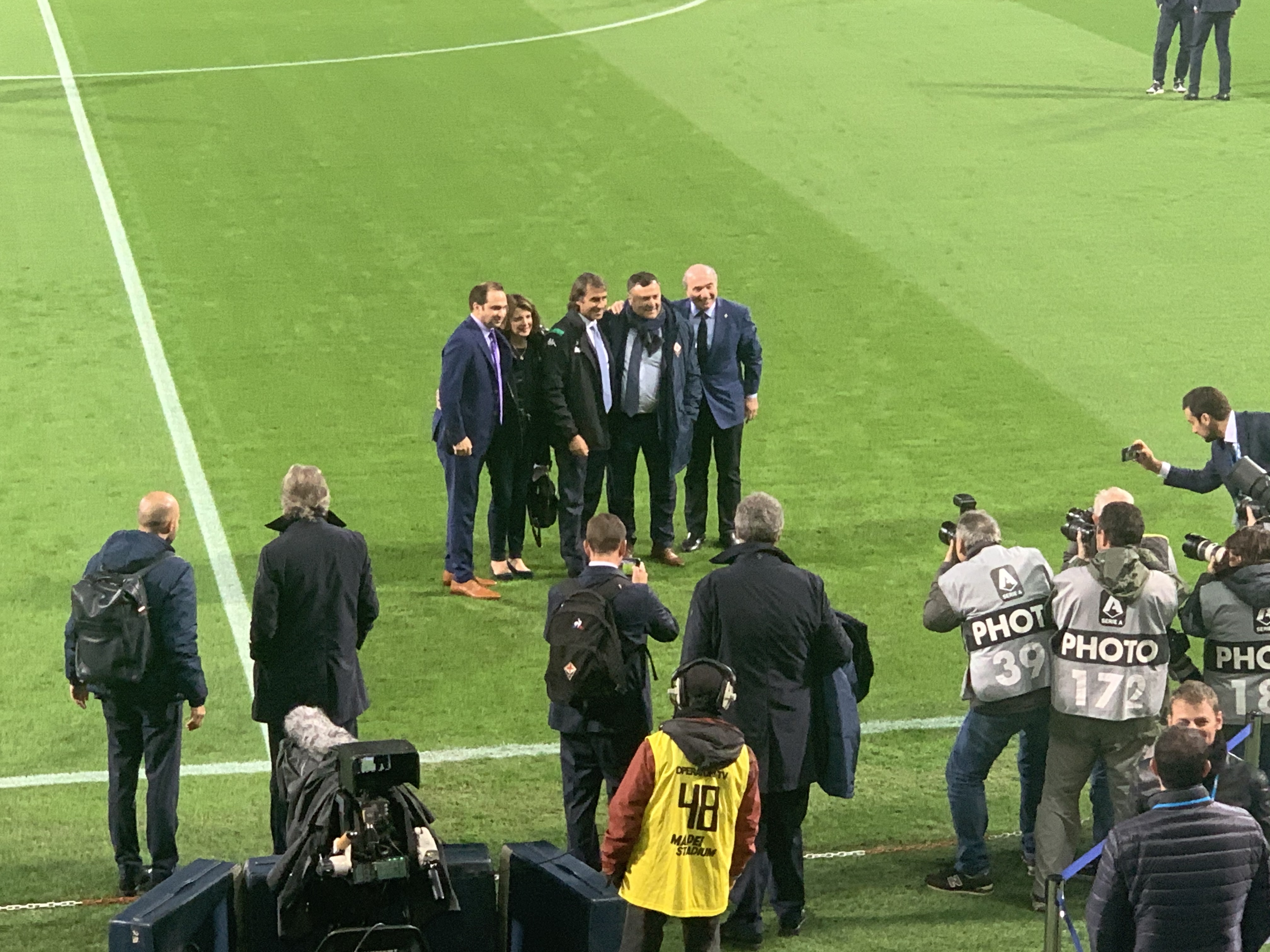 Foto, Fiorentina arrivata al Mapei Stadium. Presente Commisso al seguito della squadra