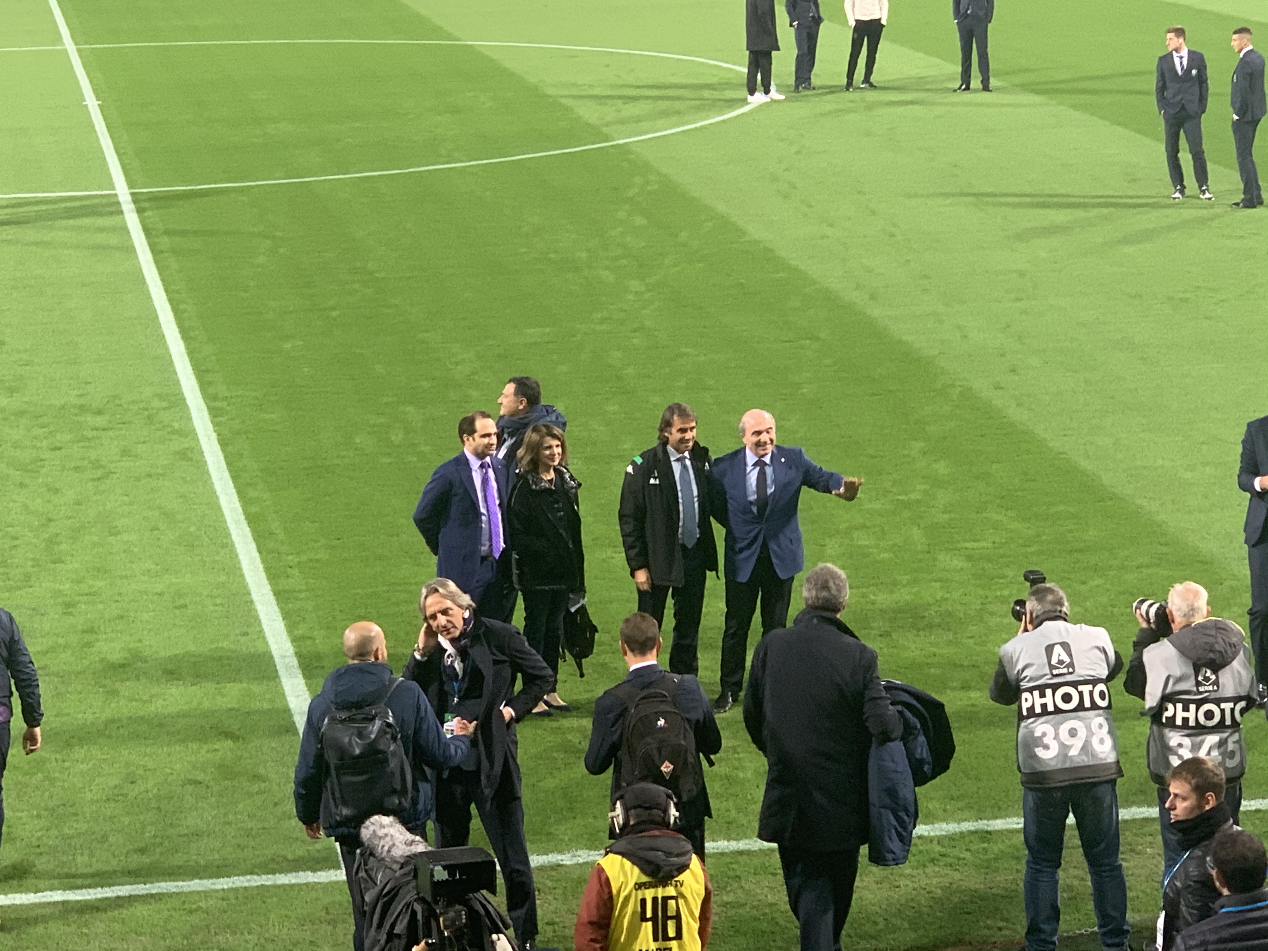 Foto, Fiorentina arrivata al Mapei Stadium. Presente Commisso al seguito della squadra
