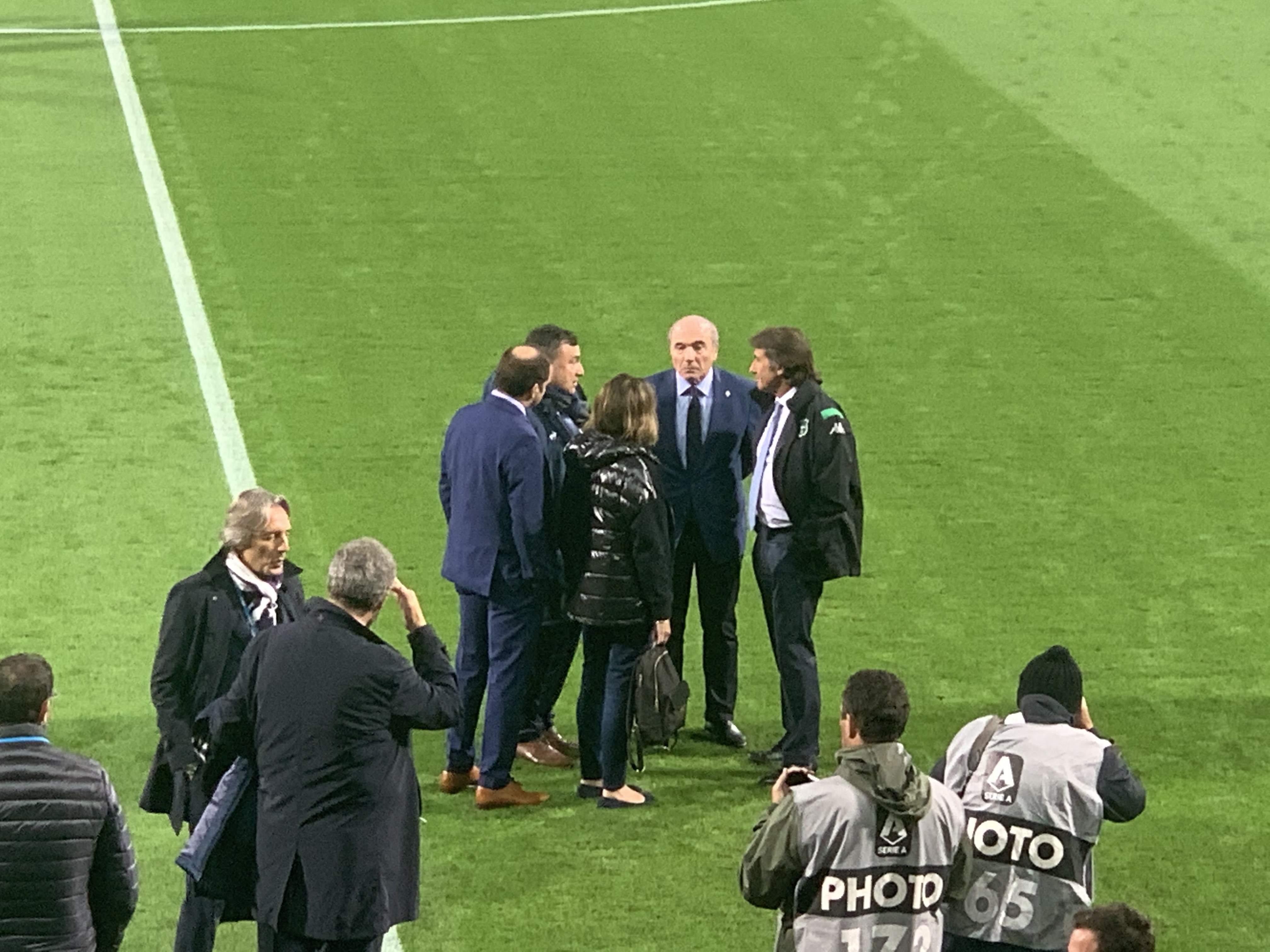 Foto, Fiorentina arrivata al Mapei Stadium. Presente Commisso al seguito della squadra