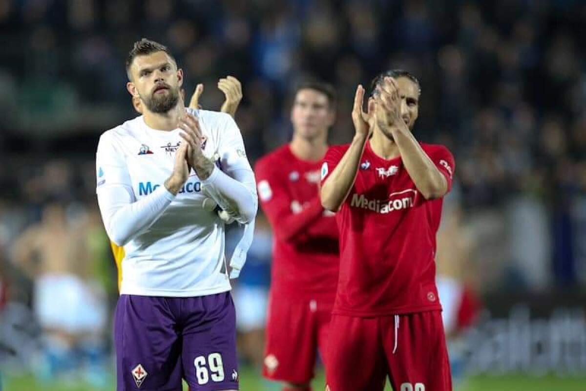 PAGELLE VIOLA: DRAGOWSKI LIMITA IL PASSIVO, VLAHOVIC FA QUELLO CHE PUO', RIBERY CANTA E PORTA LA CROCE. POI IL BUIO, E MONTELLA RISCHIA... - 