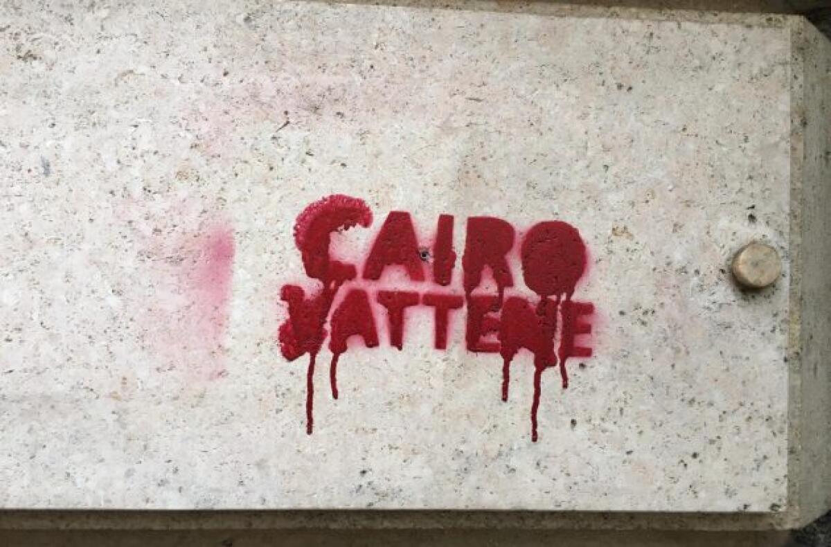 “Cairo vattene”, altre scritte sui muri della sede del Torino e al Filadelfia - 