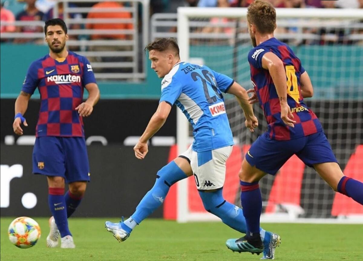 Ancora tensione a Napoli, danneggiata l'auto della moglie del polacco Zielinsky a Varcaturo - 