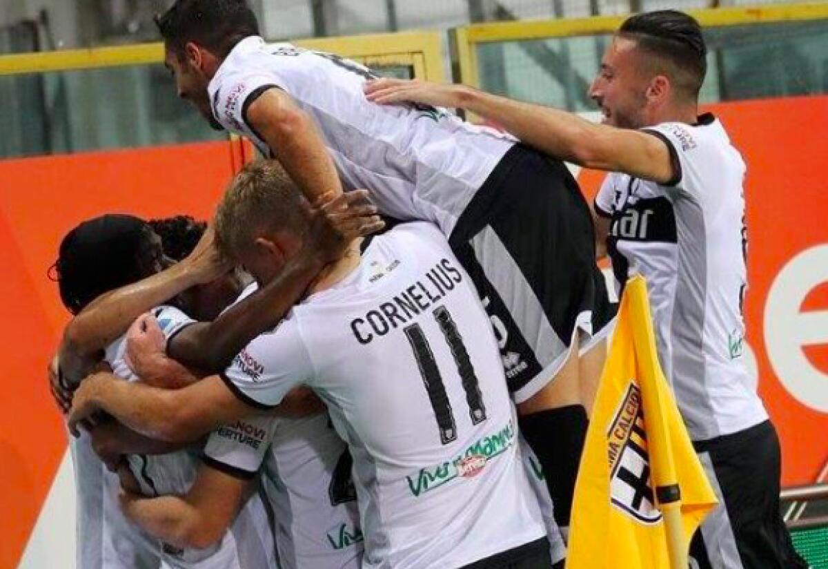 Fiorentina-Parma: i 19 convocati da mister D'Aversa. Ci sono Cornelius e Gagliolo - 