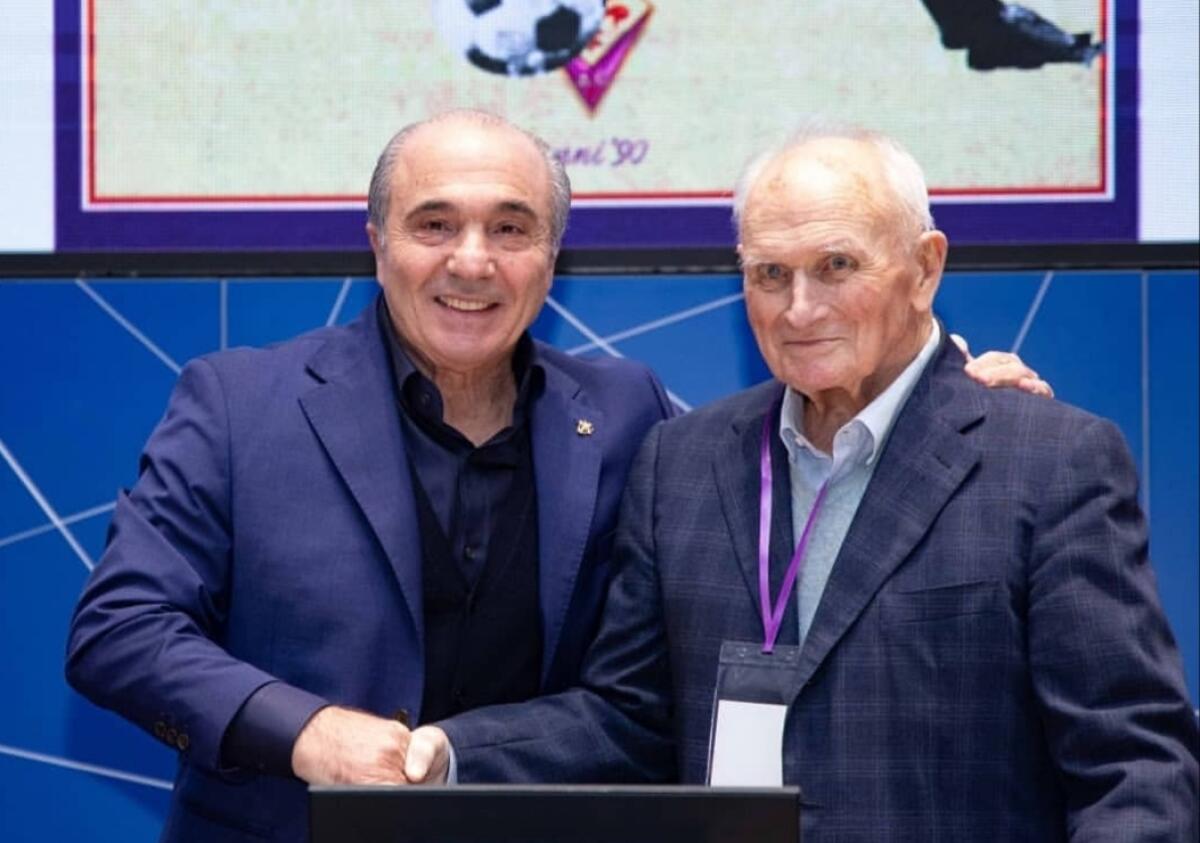L'abbraccio caloroso di Commisso a Kurt Hamrin e il discorso alla squadra - 
