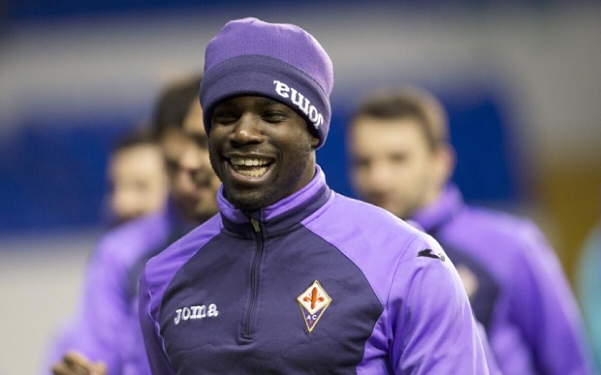 Richards: "A Firenze ho incontrato le persone migliori della mia vita, zero razzismo con me" - Mcc0060482.DT Sport. Micah Richards training at White Hart Lane with Fiorentina where he is on loan