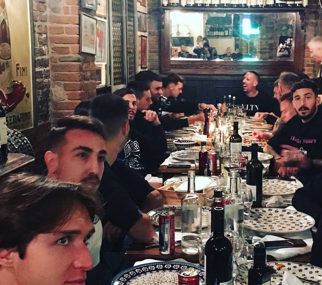 La Fiorentina ieri a cena a Firenze. Ecco le foto della serata con la squadra viola