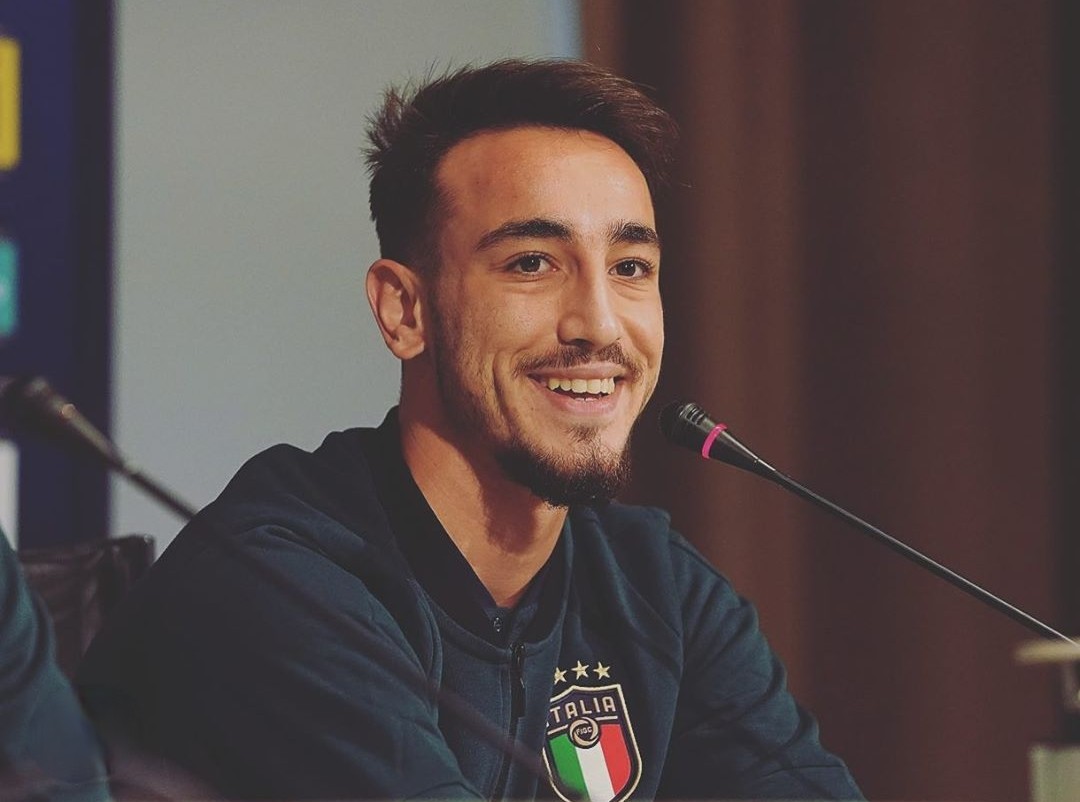 Primi due giorni con la maglia azzurra per Castrovilli, ecco gli scatti più belli del talento viola