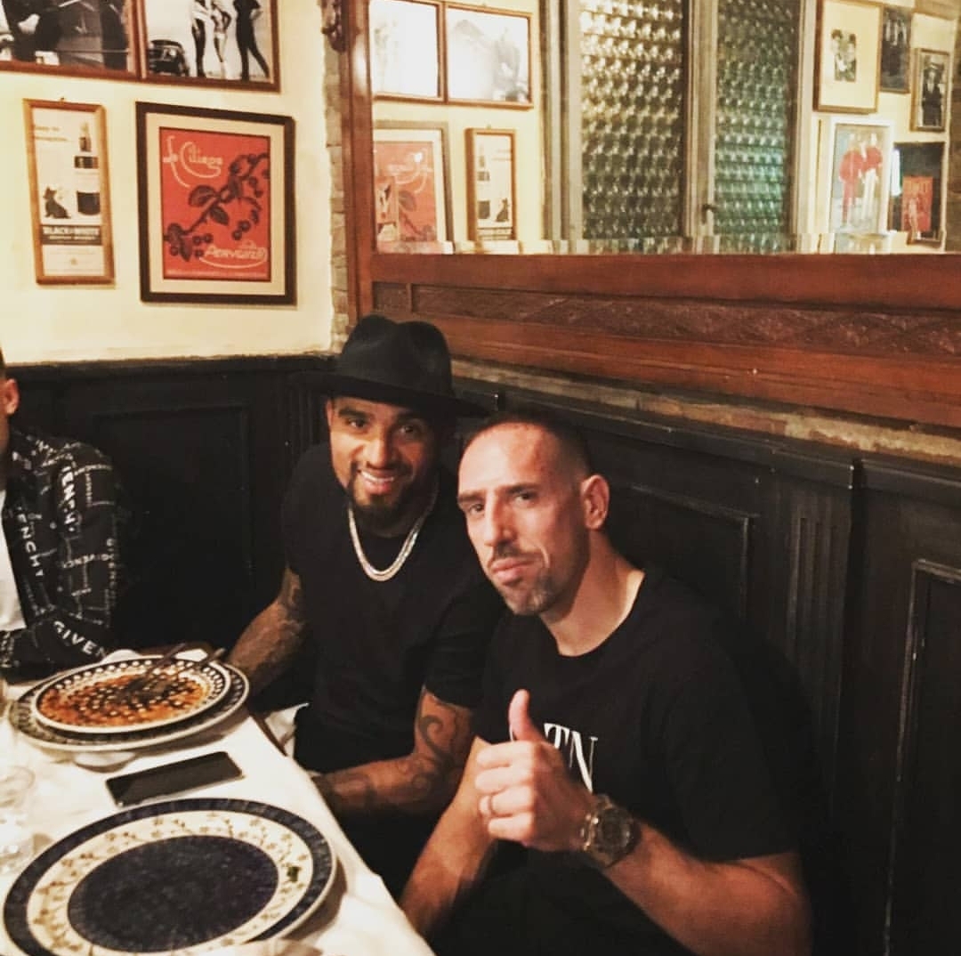 La Fiorentina ieri a cena a Firenze. Ecco le foto della serata con la squadra viola