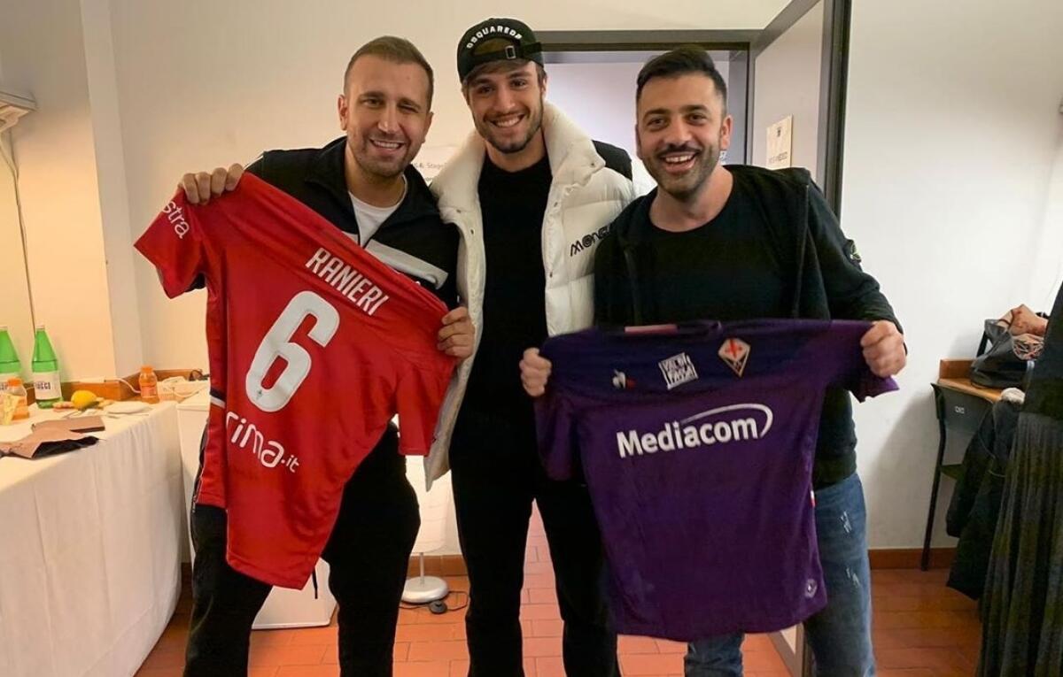 Pio e Amedeo con la maglia della Fiorentina, Ranieri gli regala due maglie. Ecco il post - 
