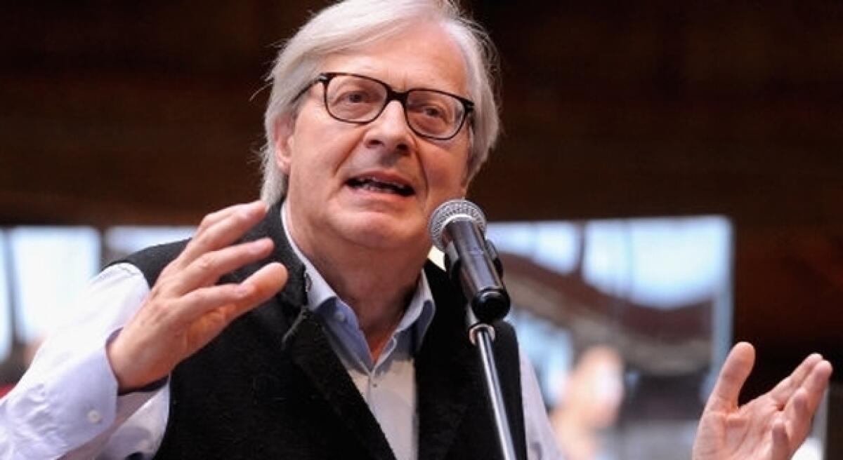 Sgarbi: "È un errore clamoroso voler costruire un nuovo stadio. Si può intervenire sul Franchi" - 