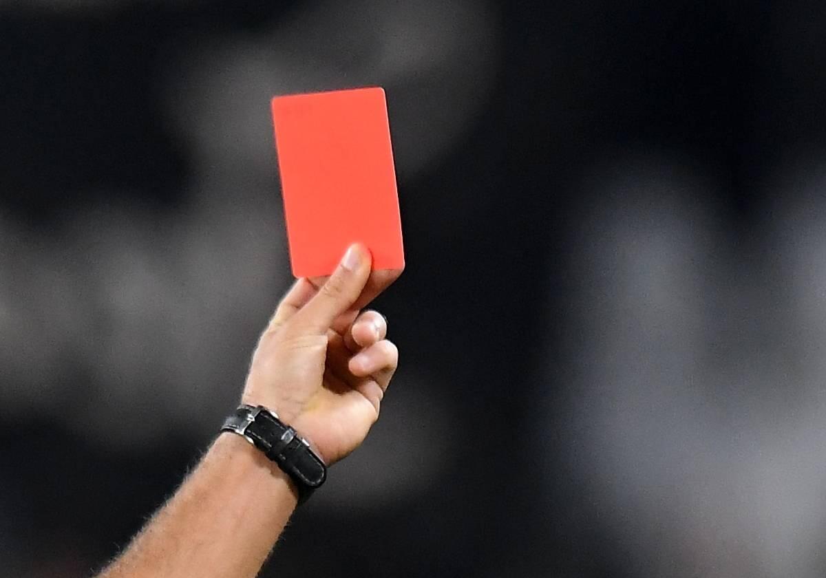 Gridano juventino all'arbitro: Per il giudice sportivo è un'offesa - 