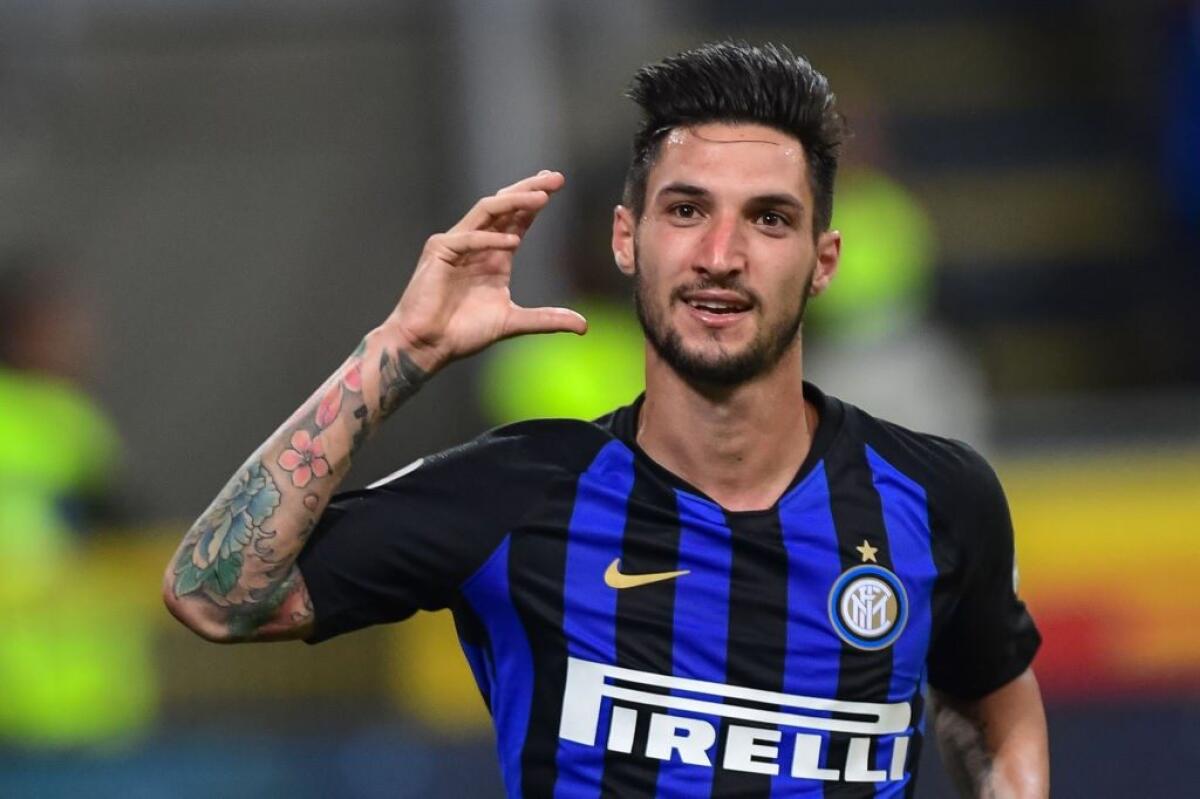 Sky, nei prossimi giorni incontro con Politano, è lui il prescelto per l'attacco viola - 
