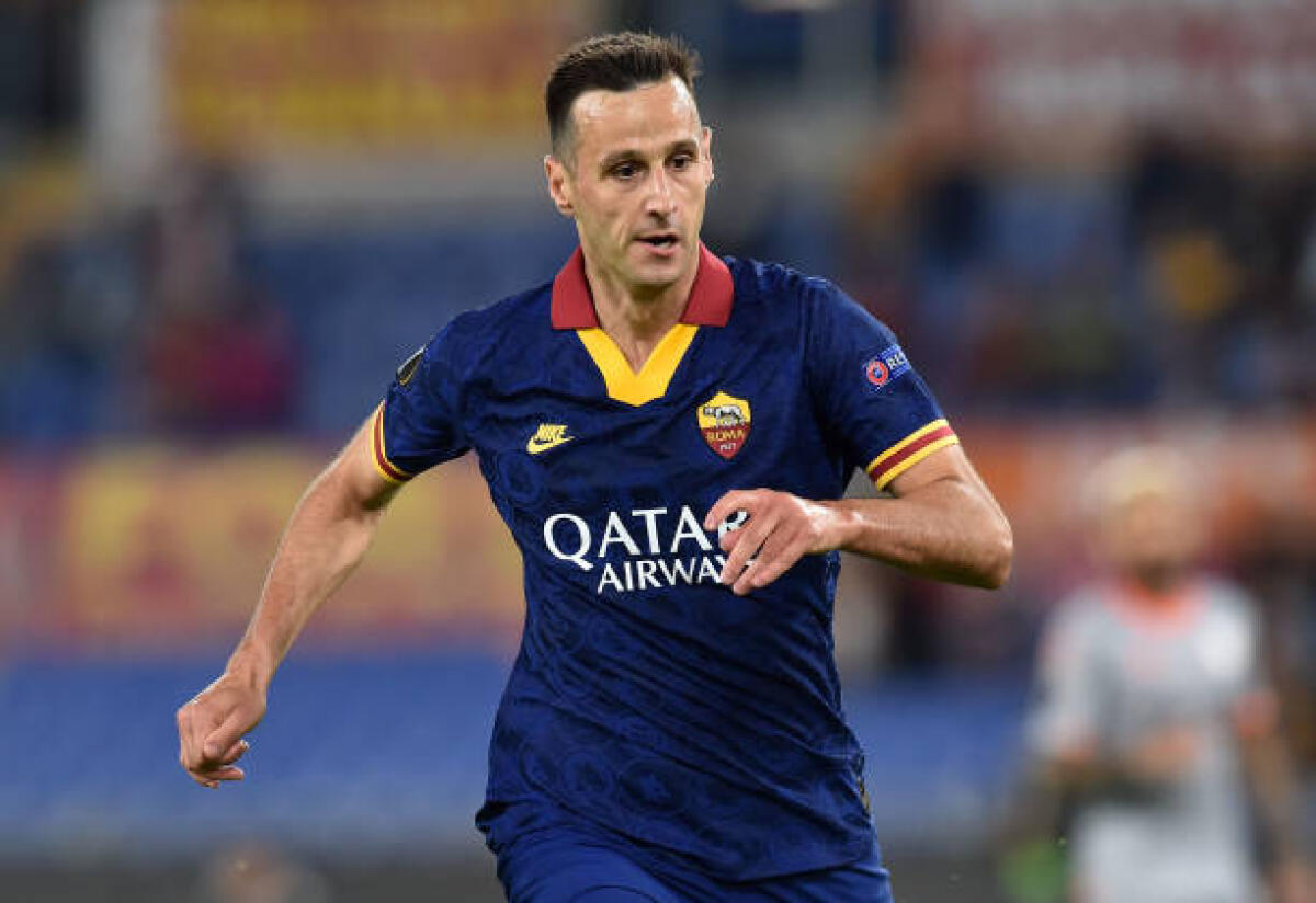 CorSport, Kalinic in uscita dalla Roma. Fiorentina, Genoa e Bologna su di lui ma il suo ingaggio è alto - ROME, ITALY - SEPTEMBER 19:  Nikola Kalinic of AS Roma in action during the UEFA Europa League group J match between AS Roma and Istanbul Basaksehir F.K. at Stadio Olimpico on September 19, 2019 in Rome, Italy.  (Photo by Giuseppe Bellini/Getty Image