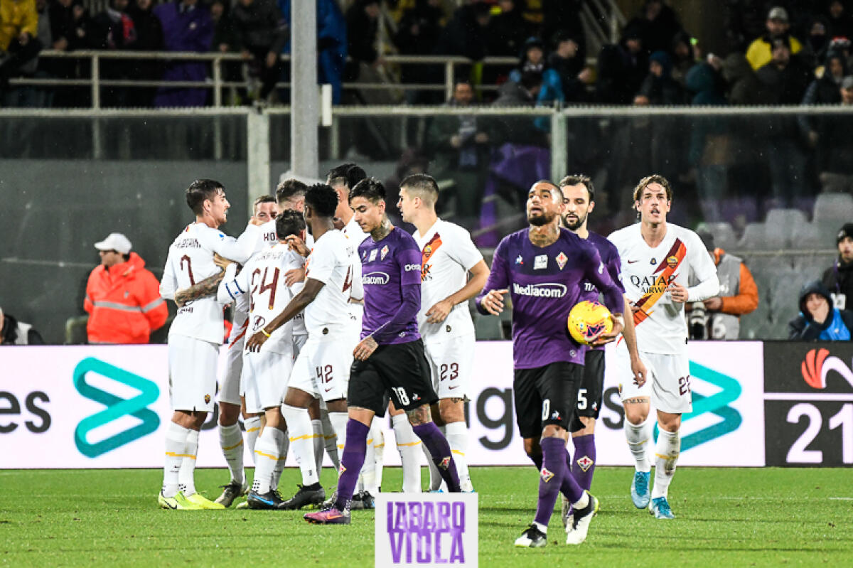 Lanciato in campo un trita marijuana durante Fiorentina-Roma. I viola rischiano una multa - Firenze, stadio Artemio Franchi, 20.12.2019, Fiorentina-Roma, Foto Fiorenzo Sernacchioli. Copyright Labaroviola.com