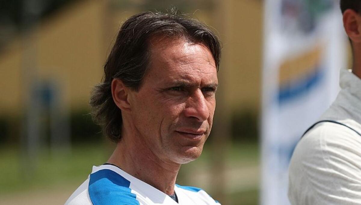 Papà Chiesa: "Non parte per le vacanze, deve prima recuperare dall'infortunio. Con Commisso..." - 