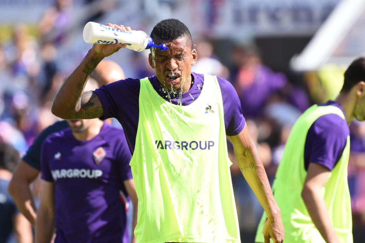 Infortunio per Dalbert che chiede a Montella di essere sostituito nel secondo tempo - Firenze, stadio A.Franchi, 14.09.2019, Fiorentina-Juventus, foto Fiorenzo Sernacchioli. Copyright Labaroviola.com, Dalbert