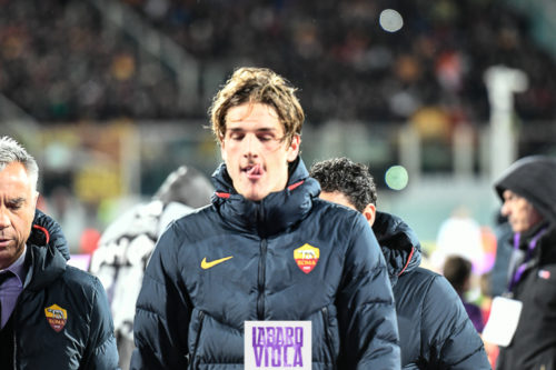 FOTO, Zaniolo irride la Curva Fiesole, linguaccia e sorriso in faccia ai tifosi viola a fine partita