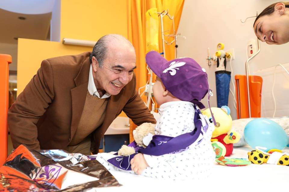 La Fiorentina porta i regali ai bambini dell'ospedale Meyer, le foto dell'incontro