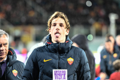 FOTO, Zaniolo irride la Curva Fiesole, linguaccia e sorriso in faccia ai tifosi viola a fine partita
