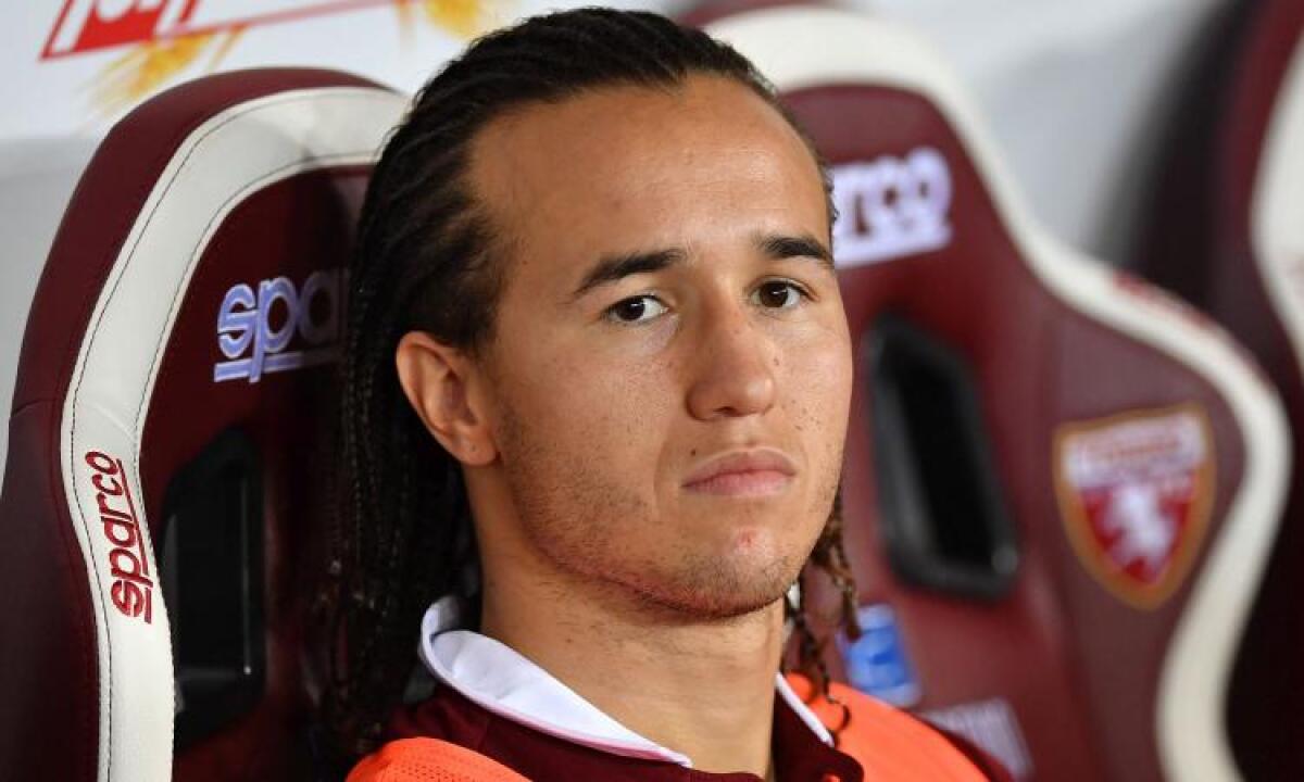 Salta l'arrivo alla Fiorentina di Laxalt, il giocatore non vuole venire a Firenze solo in prestito - 