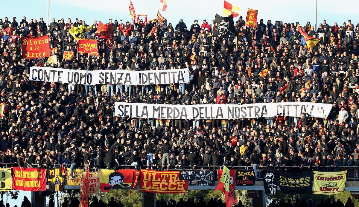 Tifosi Lecce: "Conte uomo senza identità, sei la m...a della nostra città"  - 