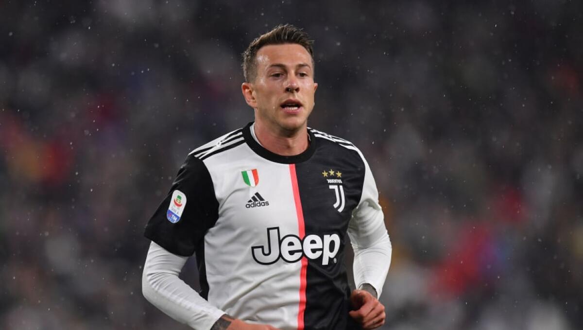 Bernardeschi ricorda Astori: "Amico è bello, amico è tutto, è l'eternità, è quello che non passa mentre tutto va" - 
