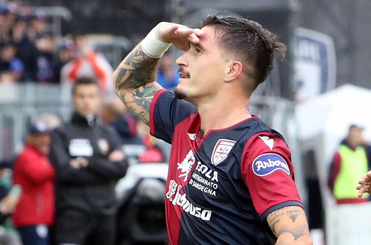 Sky Sport, se parte Ceccherini la Fiorentina punta Pisacane del Cagliari - Cagliari 10 11 2019  Presso Stadio Sardegna Arena -  Campionato serie A Tim 2019-20 incontro Cagliari vs Fiorentina
nella foto:   esultanza  di  Fabio Pisacane   del Cagliari
SILPRESS/ENRICO LOCCI