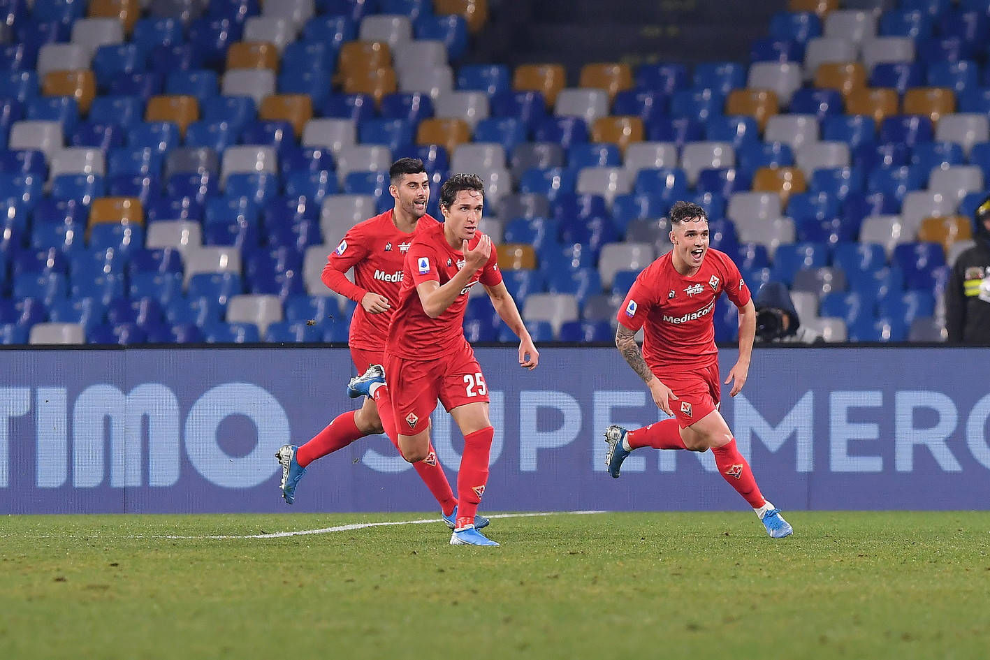(FOTO) Gli scatti più belli della grandissima vittoria della squadra viola contro il Napoli