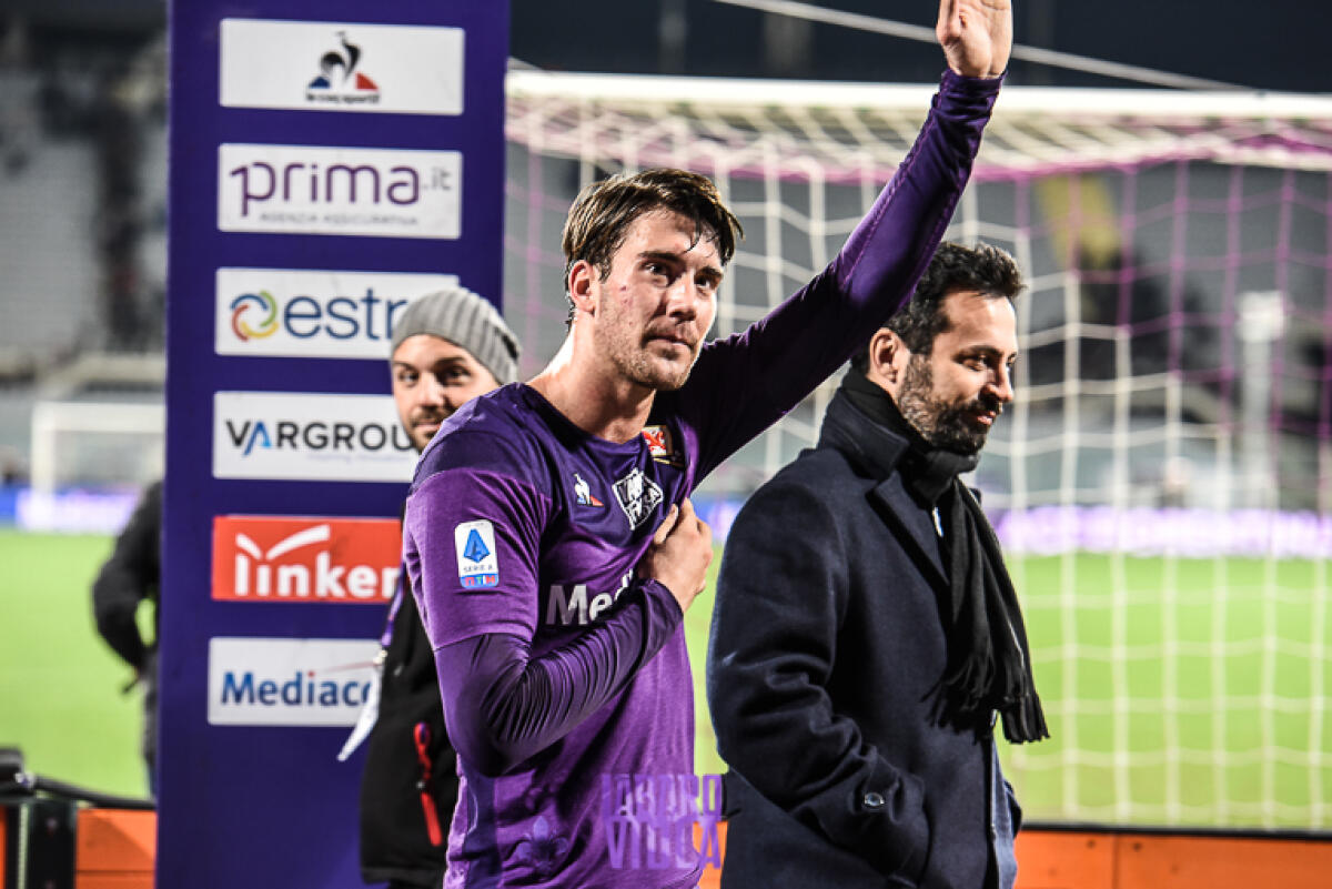 Vlahovic vuole solo la Fiorentina. Ecco il rinnovo, 1 milioni e 200 mila euro a stagione piu bonus. Niente clausola - Firenze, stadio Artemio Franchi, 15.12.2019, Fiorentina-Inter, Foto Fiorenzo Sernacchioli. Copyright Labaroviola.com