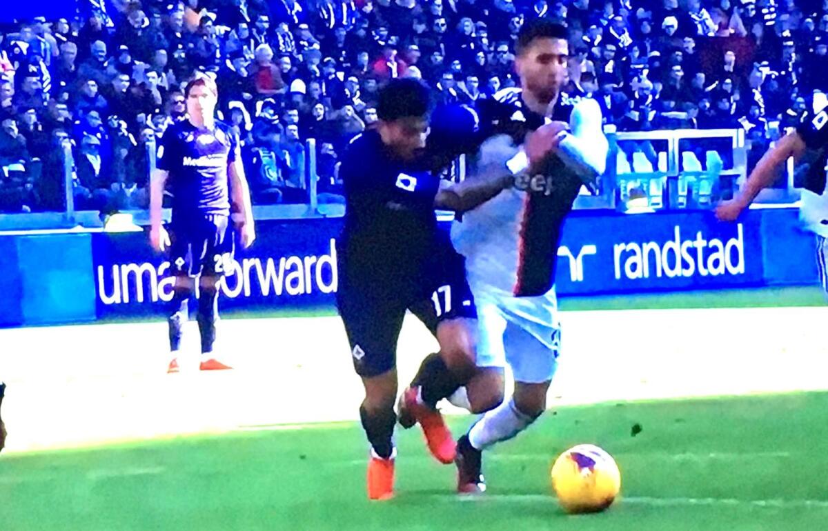 Rigore imbarazzante dato alla Juventus, al minimo contatto arbitro Pasqua fischia il fallo di Ceccherini su Betancur - 