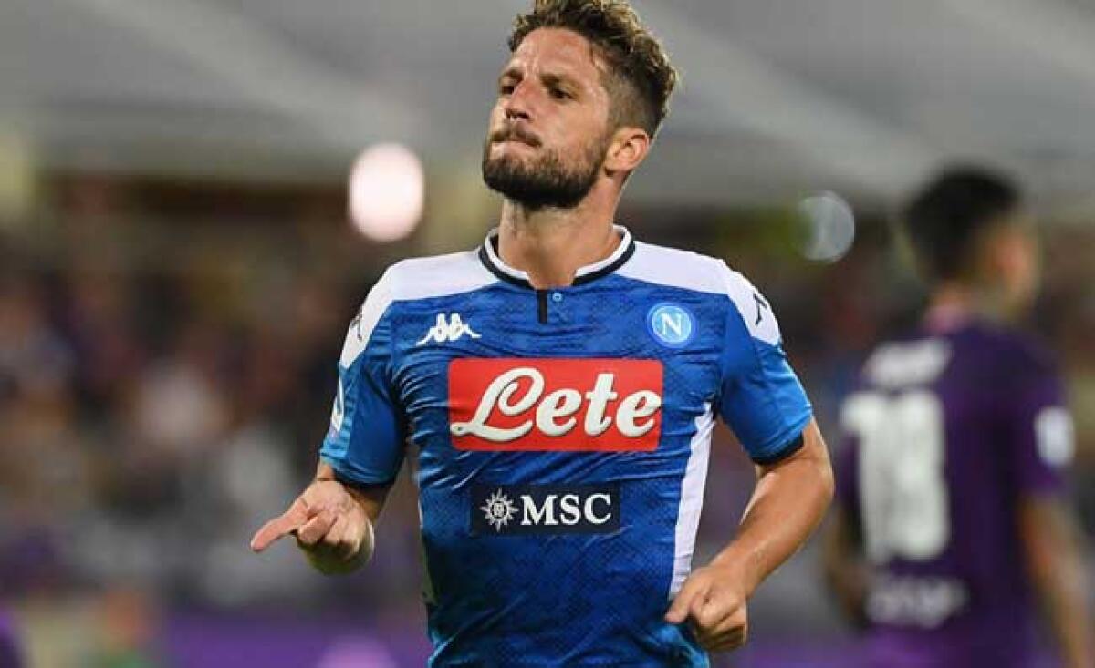La Fiorentina su Mertens? Il giocatore incontra il Napoli, chiede 5 milioni all'anno. Ma c'è tensione - 