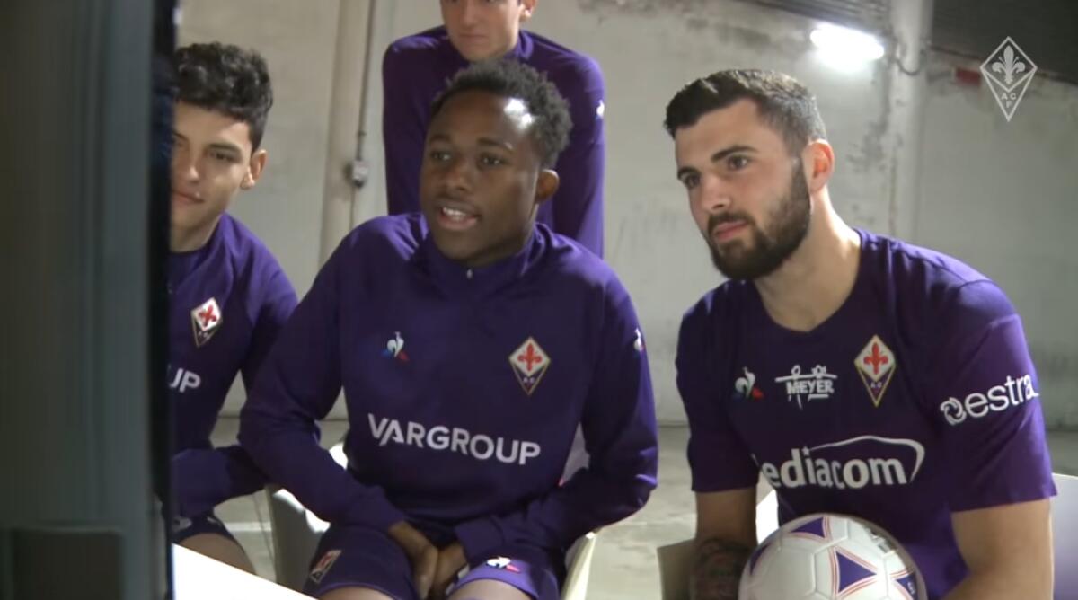 VIDEO, Fiorentina sul prato del Franchi per le foto, il backstage delle riprese. Primi scatti per i nuovi  acquisti - 