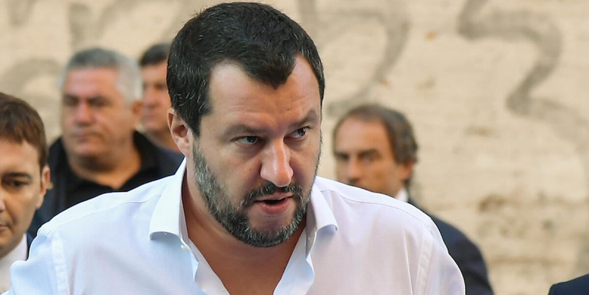 Salvini: "Che senso ha rinviare Juventus-Inter a maggio? Si doveva dare un'immagine tranquilla dell'Italia" - Italy's Interior Minister, Matteo Salvini arrives on October 8, 2018 to the headquarters of the Unione Generale del Lavoro (UGL, General Union of Labor) trade union in Rome, to attend a debate on the theme "Economic growth and social prospects in a E