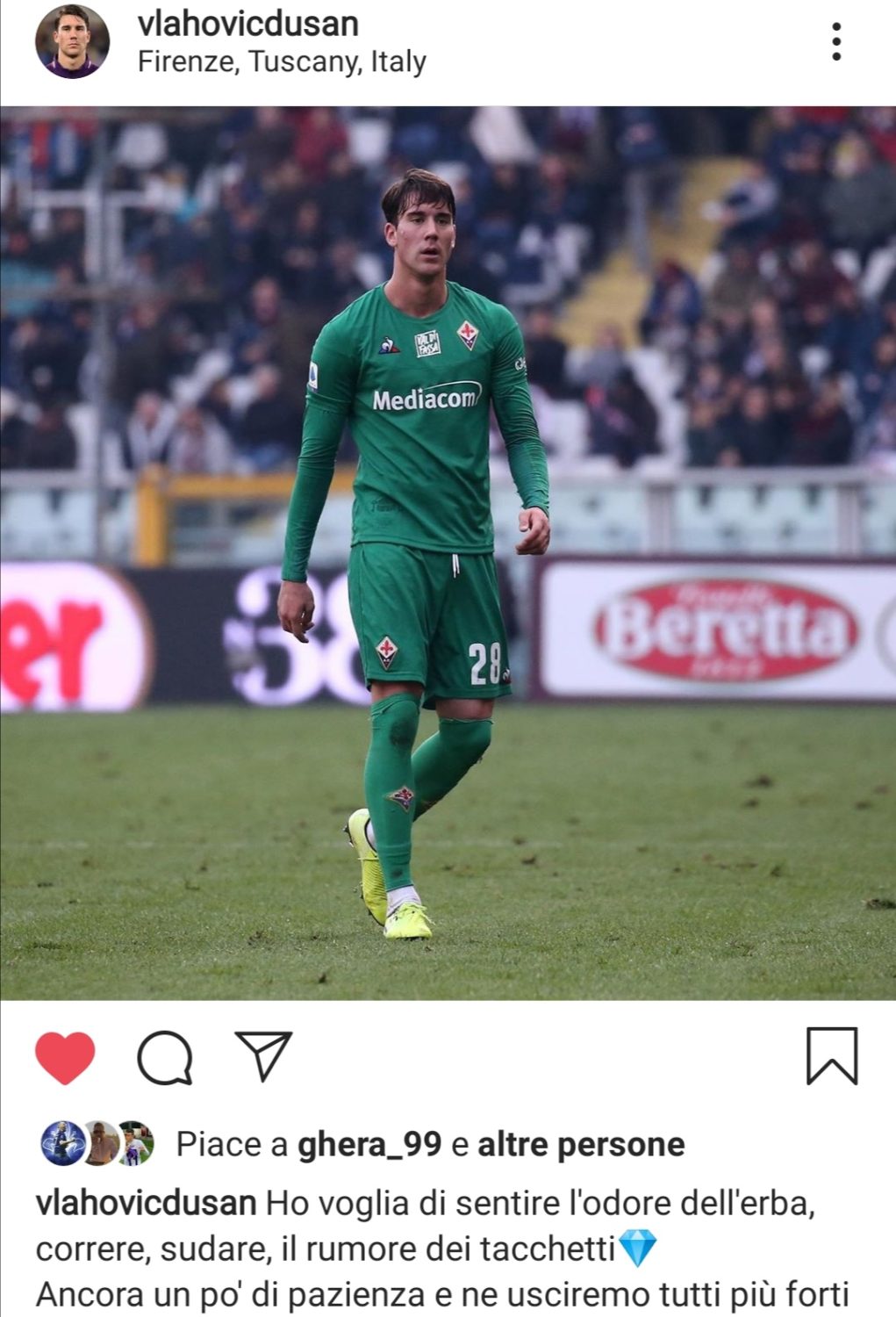 Vlahovic: "Ho voglia di sentire l'odore dell'erba, correre, sudare e il rumore dei tacchetti"