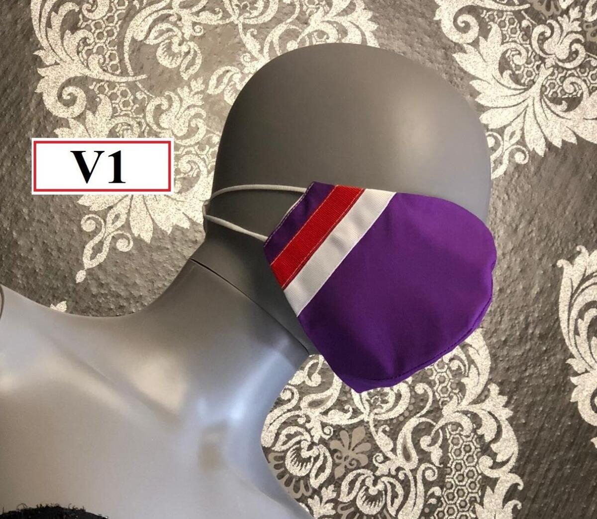 Esclusiva, La mascherina viola della Sartoria Casa Margot. Le stiliste: "Come potevamo non farla?" - 