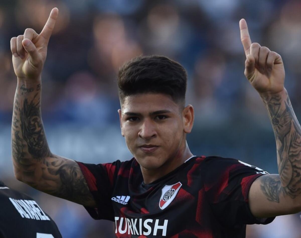 Schira: "Continuano i contatti tra la Fiorentina e l'entourage di Carrascal. Il River Plate chiede..." - 