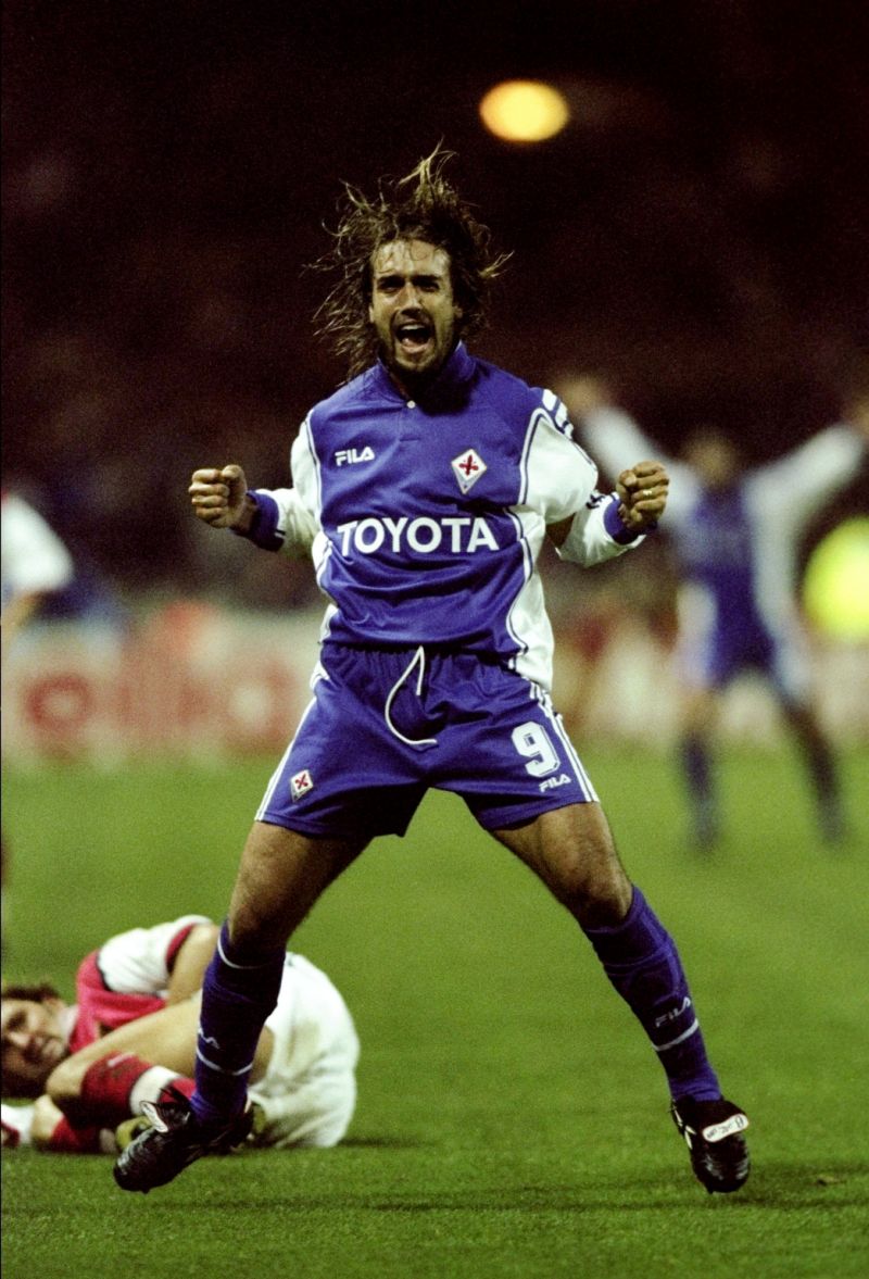 Tutta la gioia di Batistuta dopo il gol che giustizia l'Arsenal