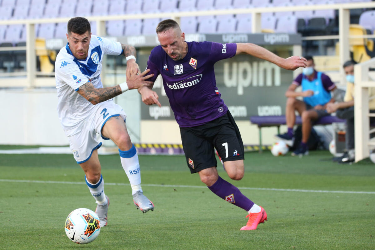 FIORENTINA LENTA E SVOGLIATA, IL PAREGGIO CON L'ULTIMA DELLA CLASSE MANDA SEGNALI PERICOLOSI... ED INQUIETANTI. IACHINI LASCIA I VIOLA IN NOVE, E MENO MALE CHE CI SONO RIBERY E... DRAGOWSKI. L'EDITORIALE DI STEFANO BORGI. - 