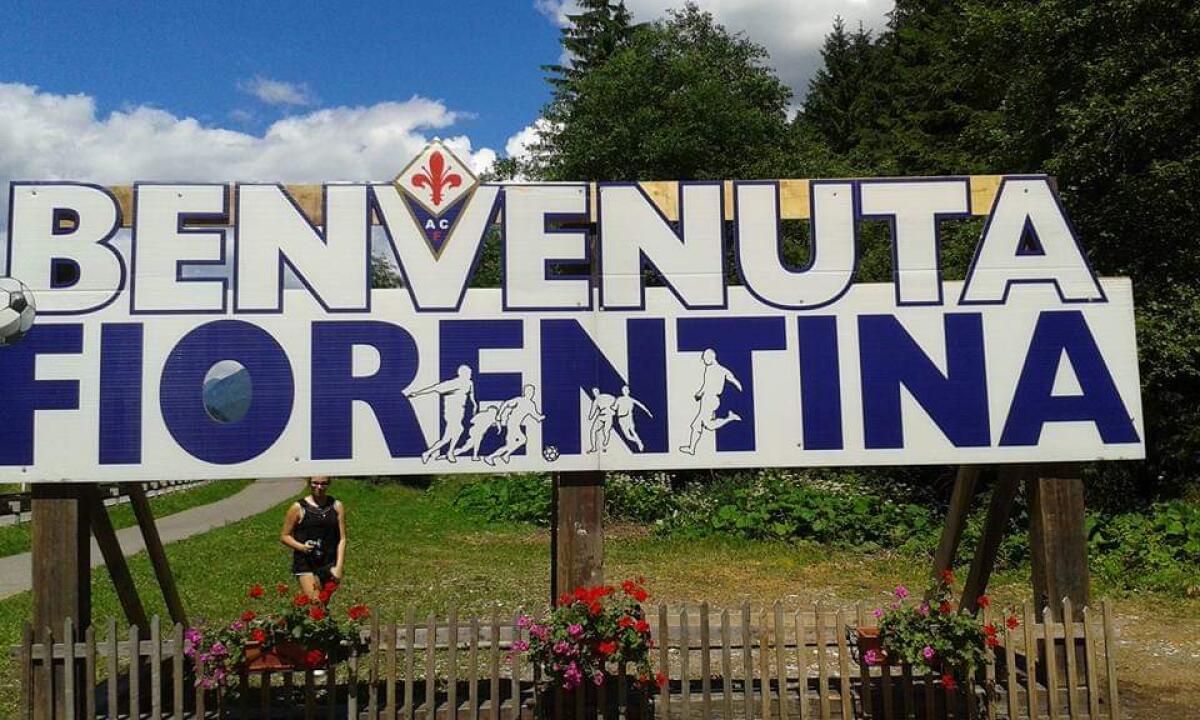 Fiorentina a Moena nel 2021, accordo trovato. Torna logo Val di Fassa sulle maglie nelle prossime 4 gare - 