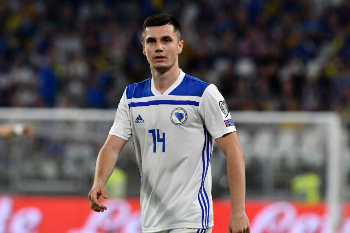 Dalla Bosnia, la Fiorentina piomba su Gojak della Dinamo Zagabria. Le ultime - JUVENTUS STADIUM, TORINO, ITALY - 2019/06/11: Amer Gojak of Bosnia and Herzegovina during the 2020 UEFA European Championships group J qualifying match between Italy and Bosnia and Herzegovina.    Italy won 2-1 over Bosnia and Herzegovina. (Photo by 
