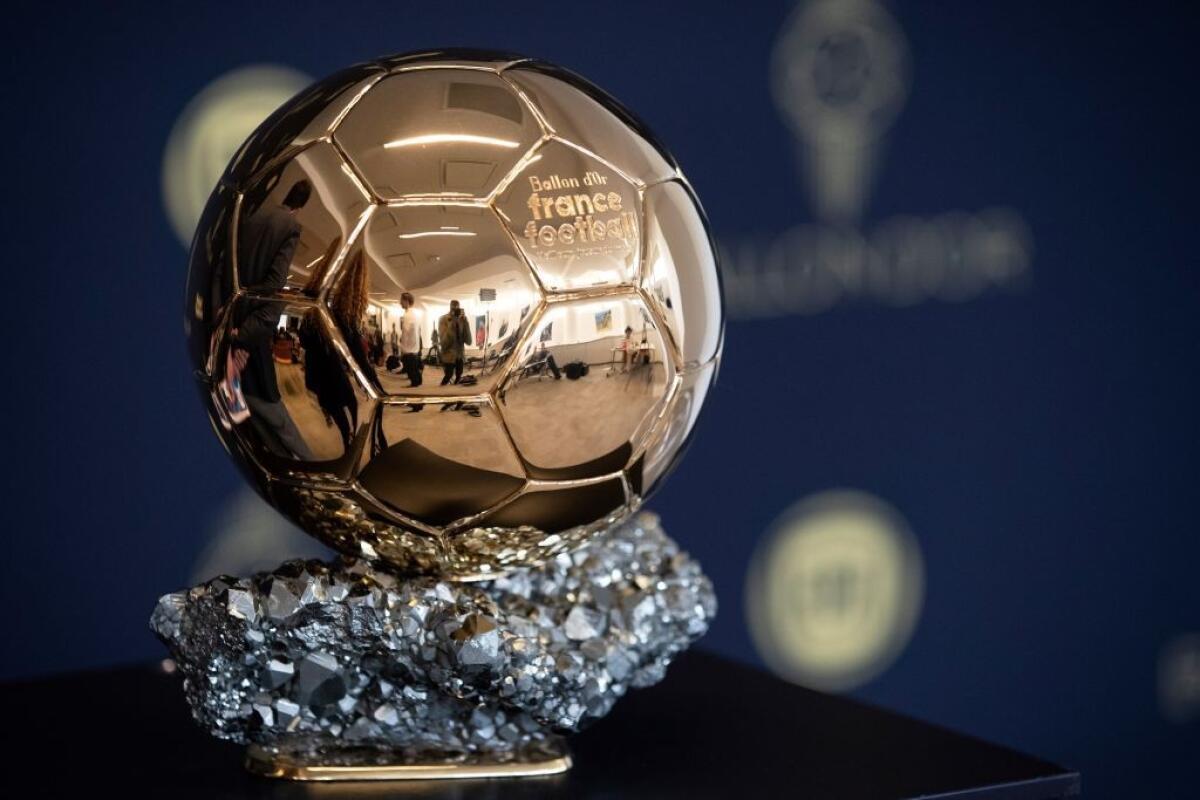 Non ci sarà il pallone d'oro per questa stagione, i motivi della scelta - 